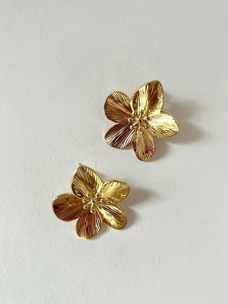 Aesthetic golden flower drop earrings