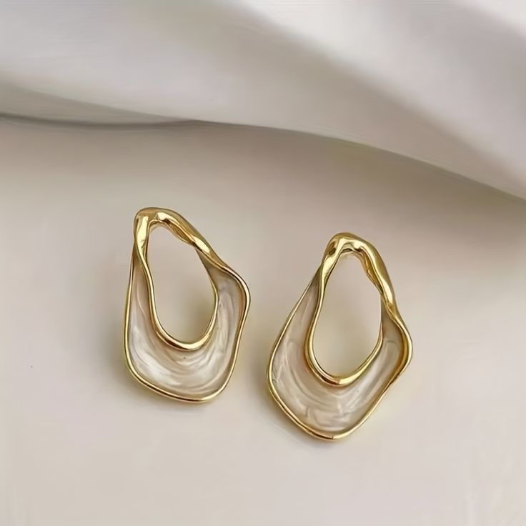 earring
